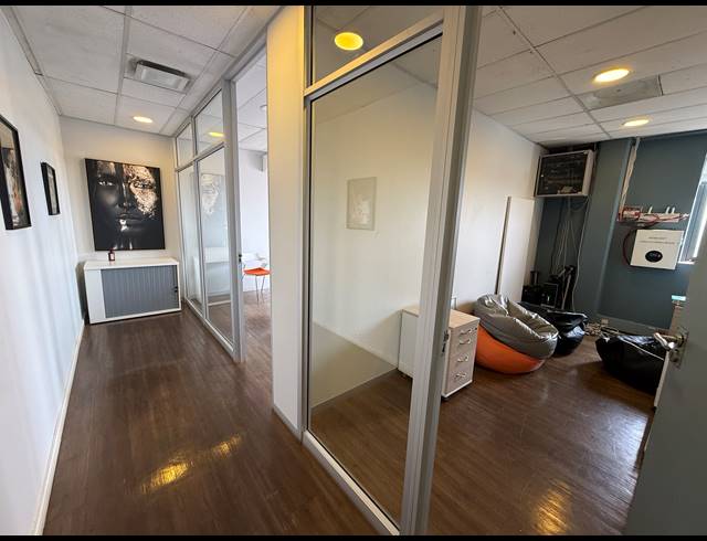 284M² OFFICE TO LET IN ROSEBANK